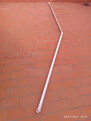 Brazo articulado de toldo