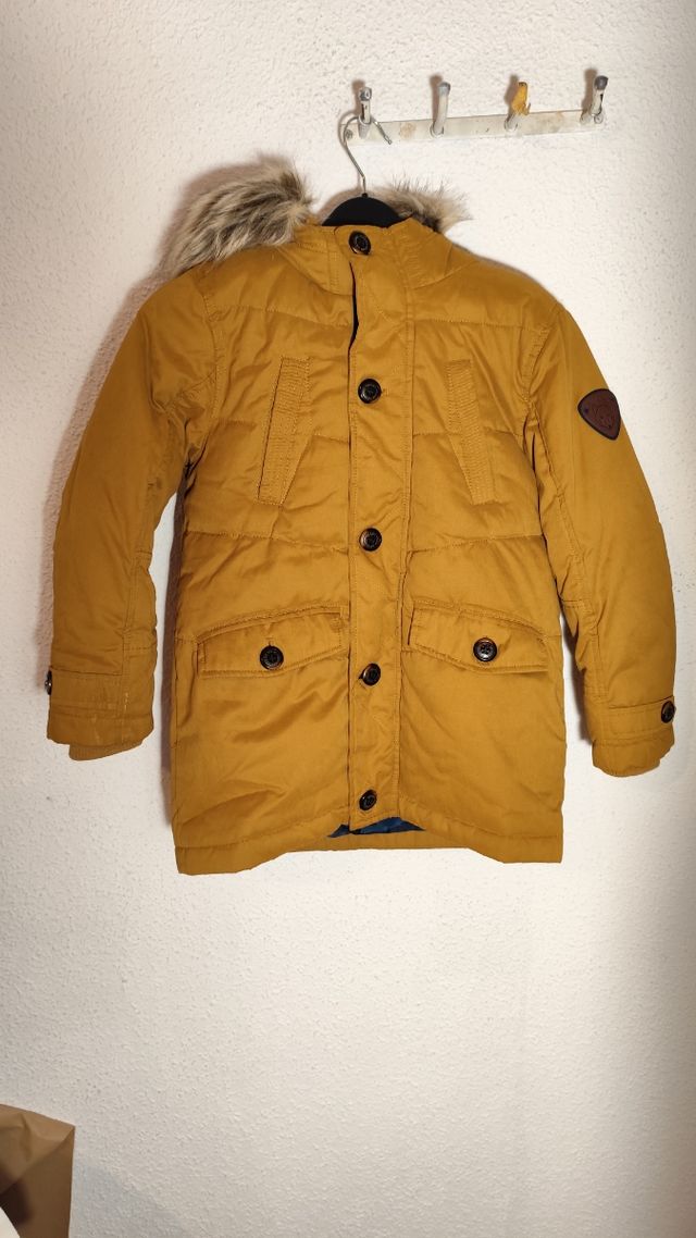 Chaquetón de niño de CyA
Es muy abrigad