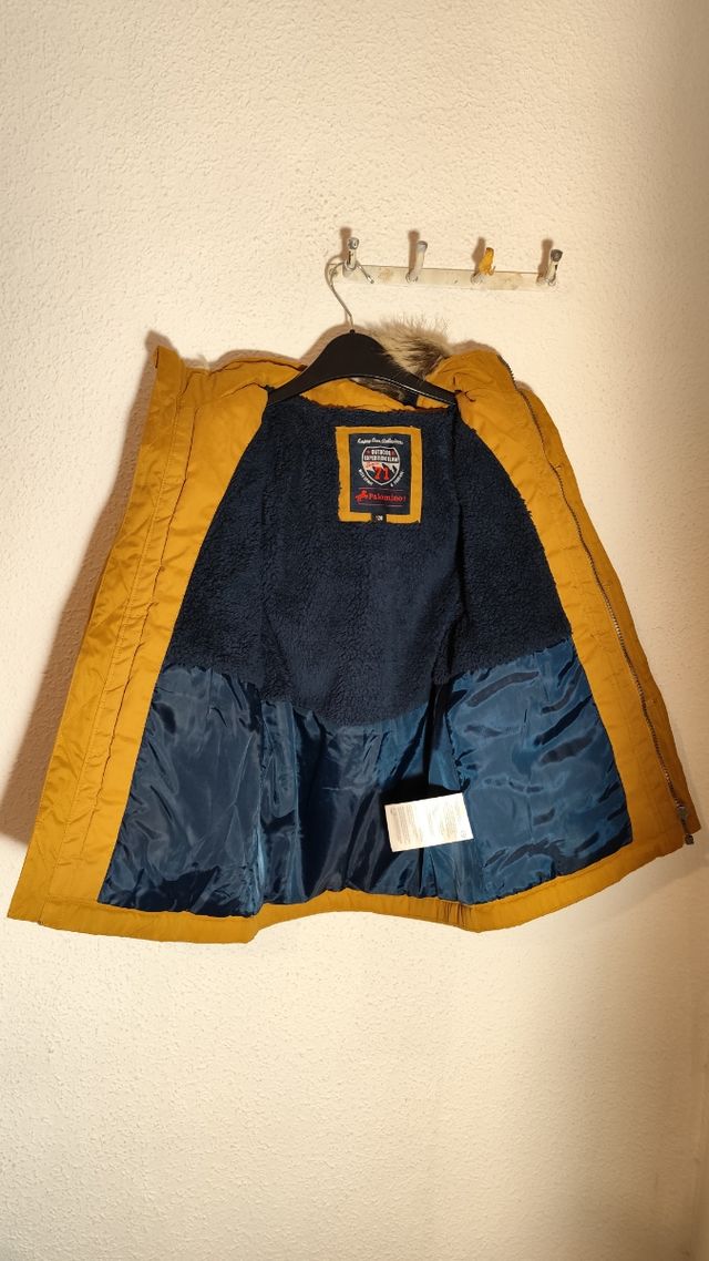 Chaquetón de niño de CyA
Es muy abrigad