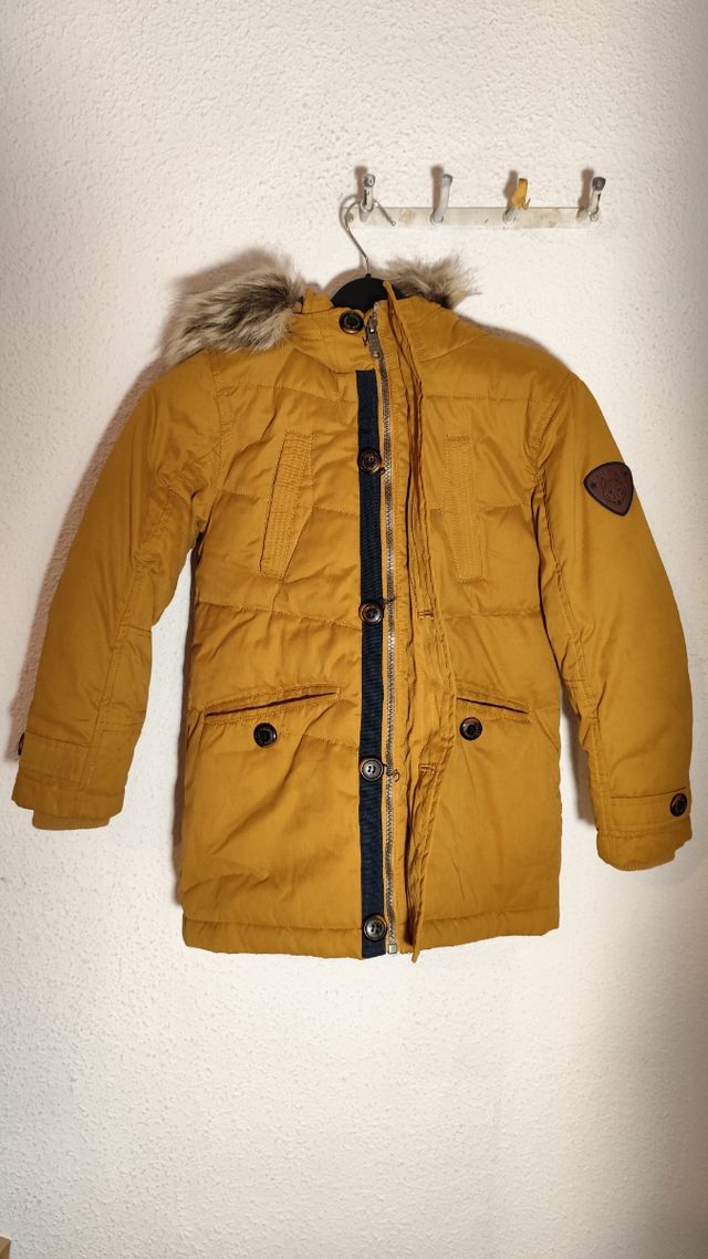 Chaquetón de niño de CyA
Es muy abrigad