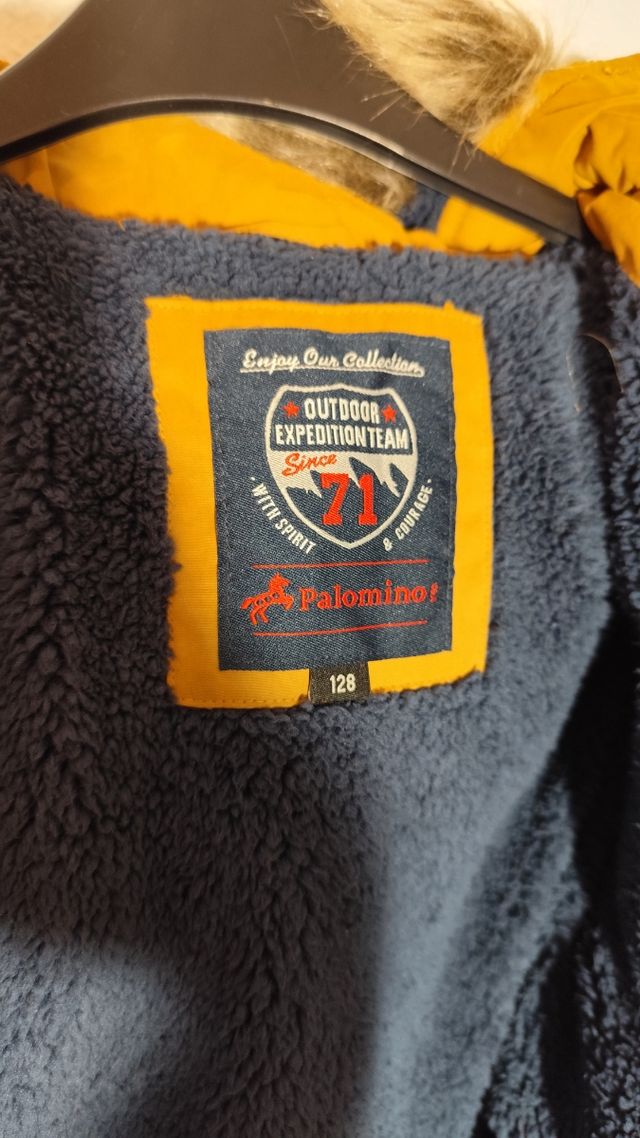 Chaquetón de niño de CyA
Es muy abrigad