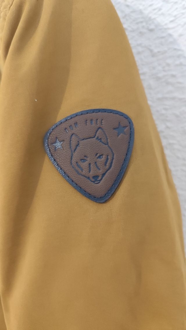 Chaquetón de niño de CyA
Es muy abrigad