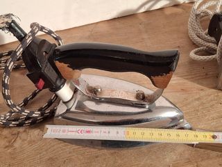 Coppia ferri da stiro elettrici vintage