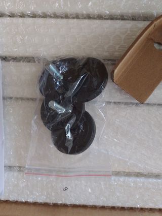 2 Patas metálicas en forma de U