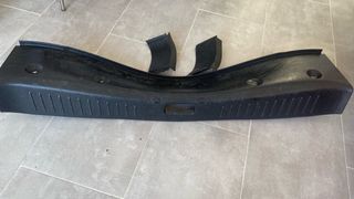 Protector cierre maletero interior ford focus mk2