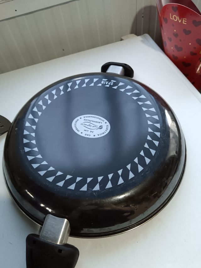 Lote paellera y utensilios