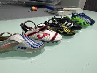 Llaveros Botas futbolistas marca