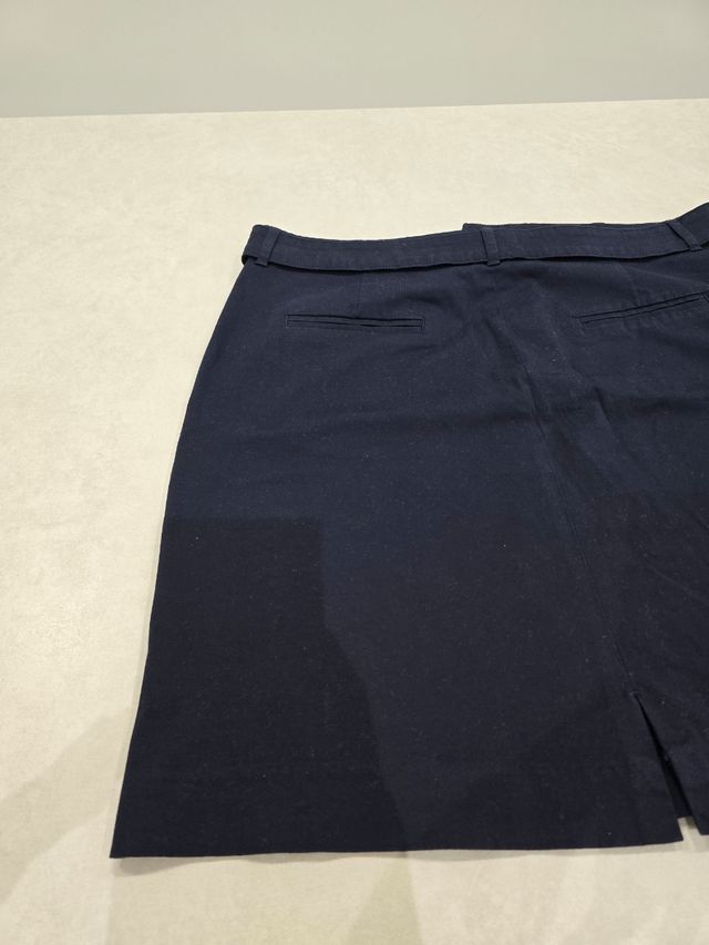 Falda CyA t.44 46 con etiquetas