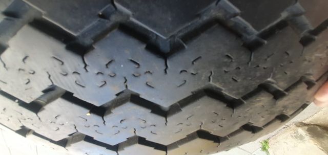 MICHELIN 225 75 16 CAMPING