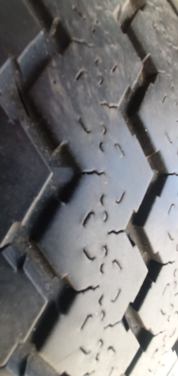 MICHELIN 225 75 16 CAMPING