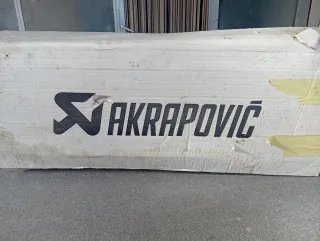 Akrapovic completo tmax