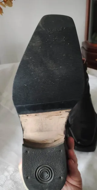 Stivali pelle nera uomo Bata suola Vibram 41