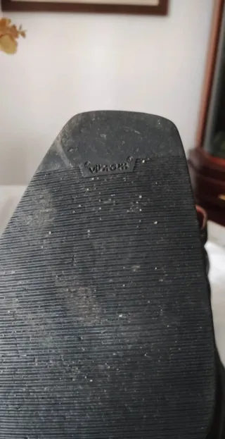 Stivali pelle nera uomo Bata suola Vibram 41