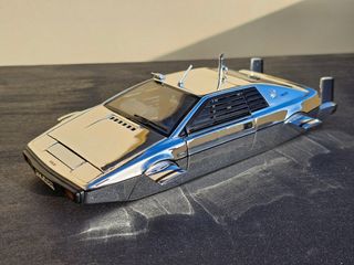 Lotus Esprit S1 1:18 ERTL CHROME