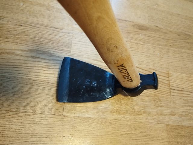 Martillo azada de mano