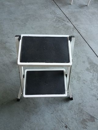 ESCALERA 2 PELDAÑOS