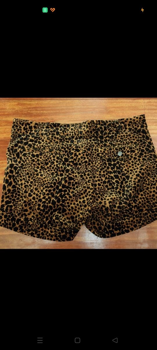 Pantalón corto animal print terciopelo
