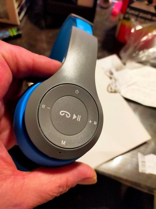 Cascos 3.2 bluetooth SD,TF,A ESTRENAR