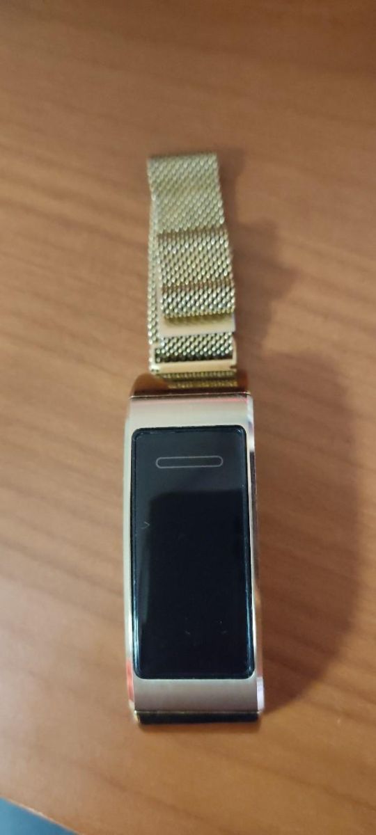 Smartwatch Huawei band tre pro dorato