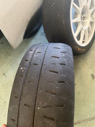 Sliks pirelli 16 350 pareja