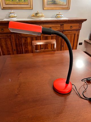 Lampada da tavolo anni 80 Veneta Lumi