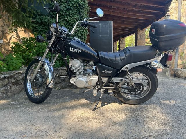 Yamaha SR 250 special