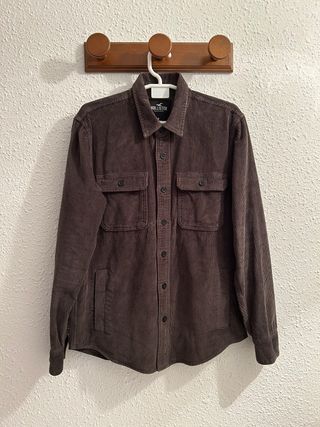 *Sobrecamisa negra de pana talla M Hollister