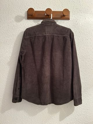 *Sobrecamisa negra de pana talla M Hollister