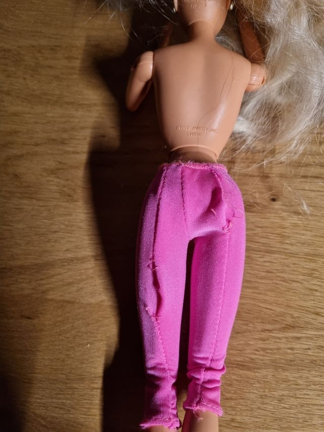 Barbie gymnast 1993