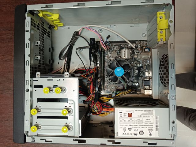 Pc i5-9400 2,90hrz 8 GB RAM SSD 240GB HDMI