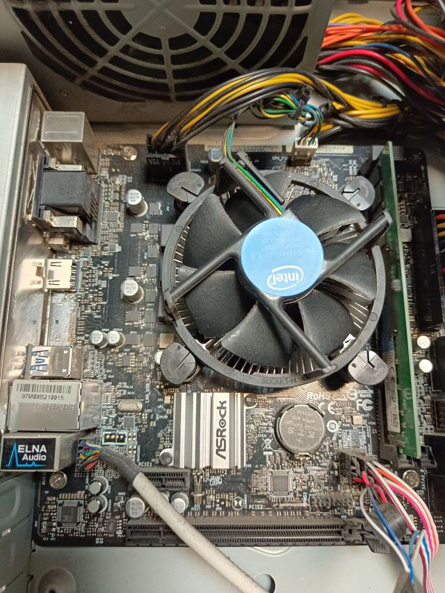 Pc i5-9400 2,90hrz 8 GB RAM SSD 240GB HDMI