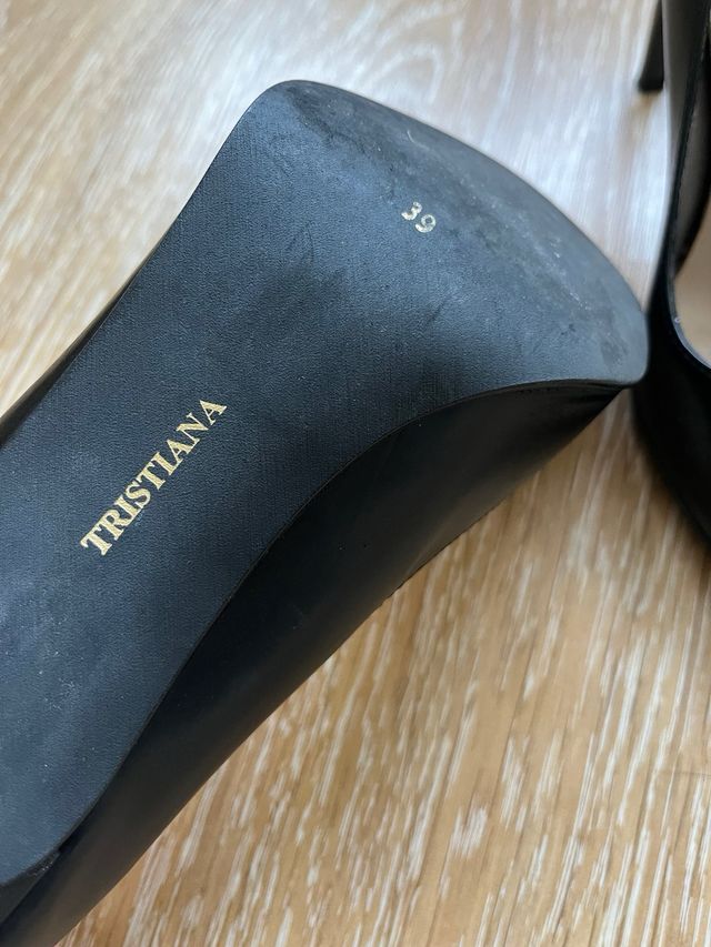 Zapatón salón negros Tristiana