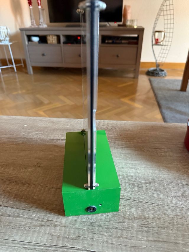 Pizzara expositor tanqueray con led