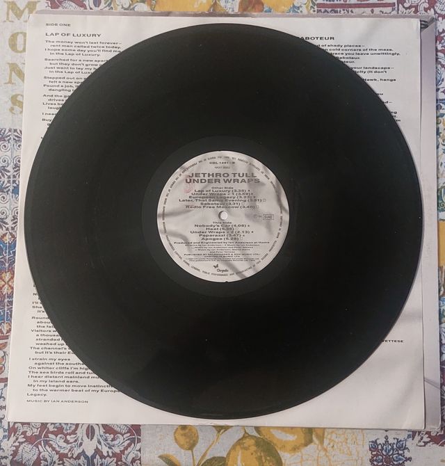 LP JETHRO TULL UNDER WRAPS MADE UK