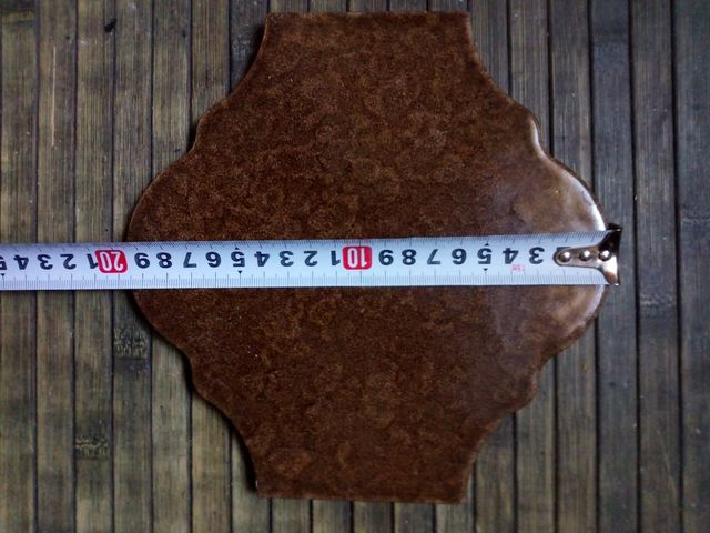 Dos baldosas sueltas