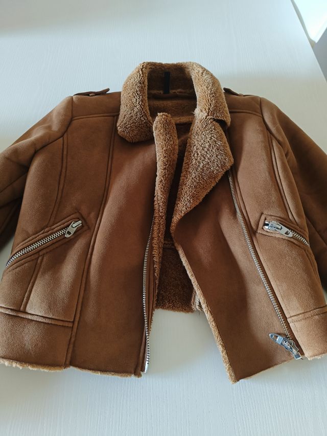 Giubbotto in montone sintetico Zara