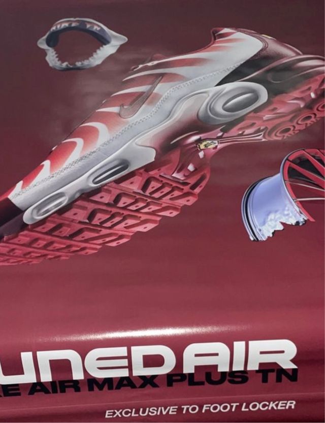 cartel lona Nike tn exposición foot locker 00’