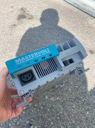 Inversor 220V Mastervolt 12/500