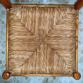 Preciosa silla de Enea