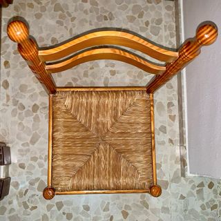 Preciosa silla de Enea