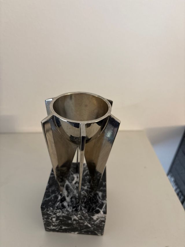 Escultura André Ricard