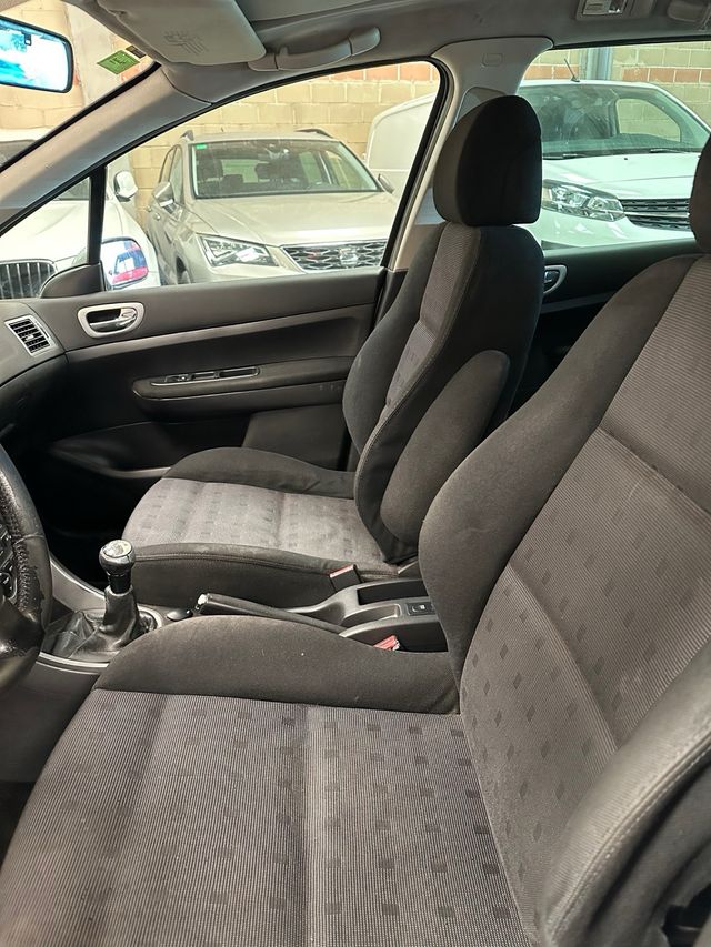 Peugeot 307sw 2004 7 PLAZAS