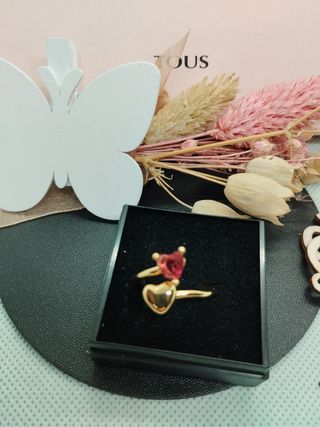 Anillo abierto corazón y Rubí 