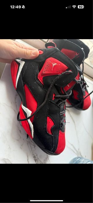 Zapatillas jordan como nuevas.
