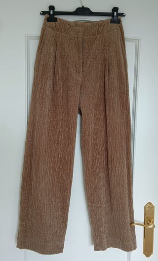 Pantalón pinzas pana labrada Bimba y Lola a estren