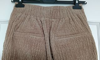 Pantalón pinzas pana labrada Bimba y Lola a estren