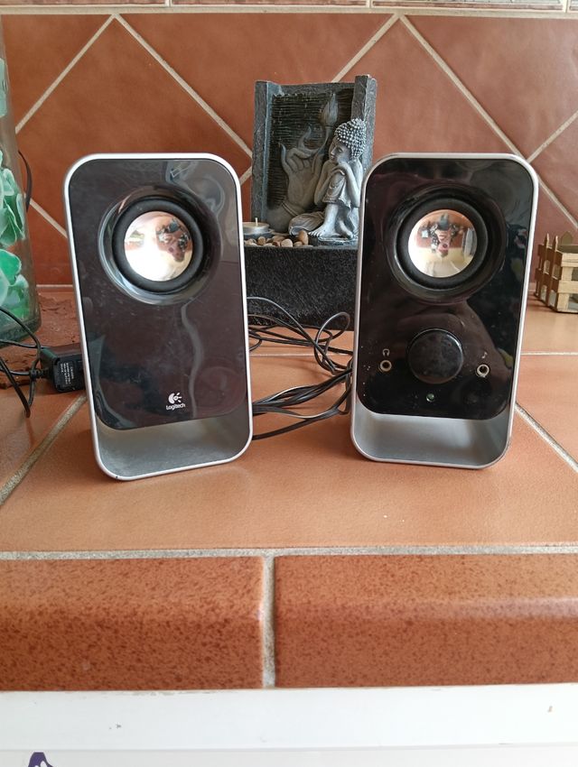 Altavoces de ordenador
