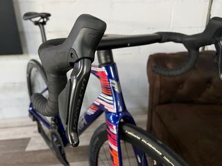 Berria belador custom ultegra Di2 T55