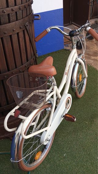 Bicicleta de paseo de niña
