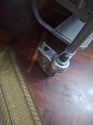 Sillón ortopedico con ruedas hospital geriatrico